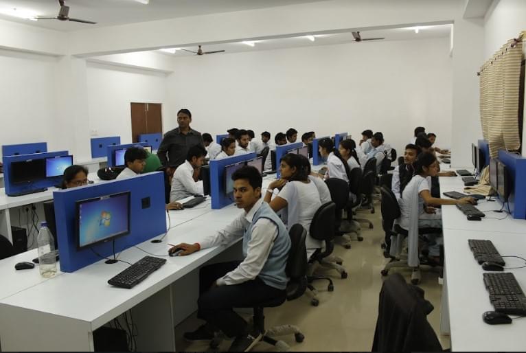 SRMU Campus infrastructure and activities photo 13